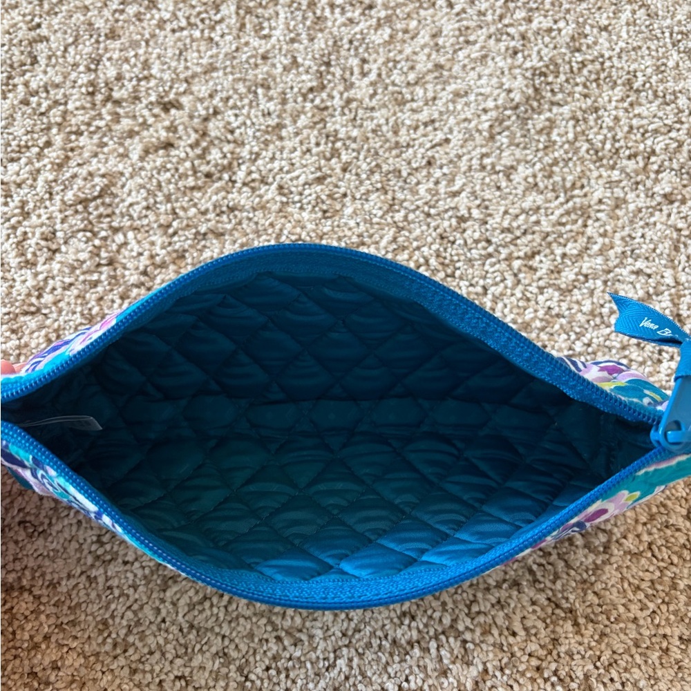 Vera Bradley Pouch - Picture 4 of 5